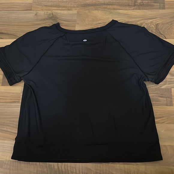 black lululemon top - Picture 2 of 3